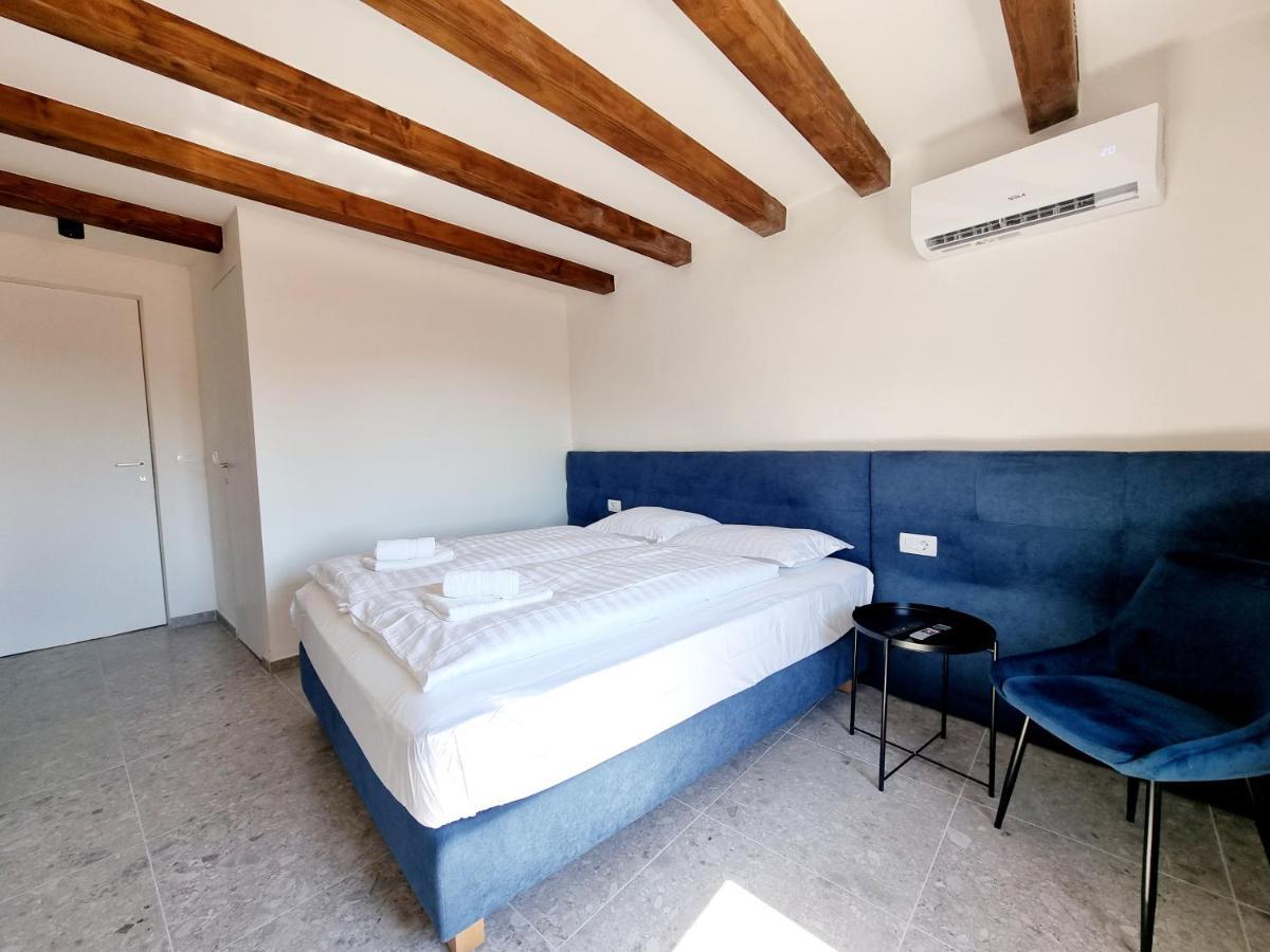 Akvatour Apartments 皮兰 外观 照片