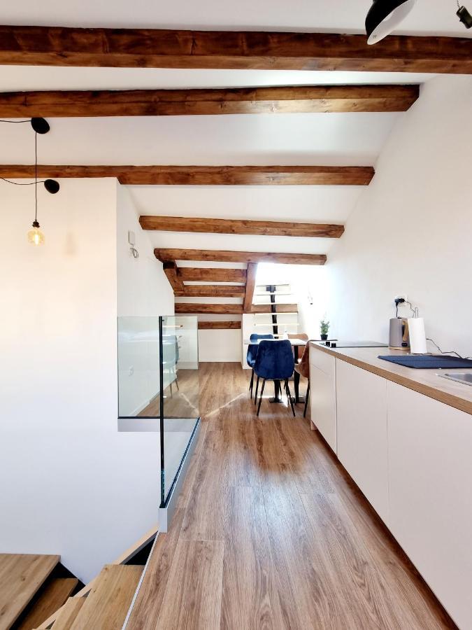 Akvatour Apartments 皮兰 外观 照片